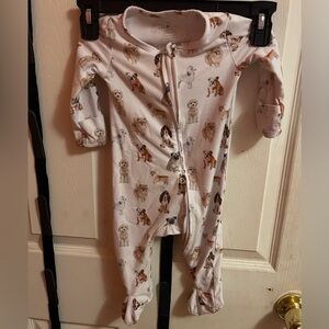 Caden Lane bamboo puppy dog footie/ zippy 3-6M